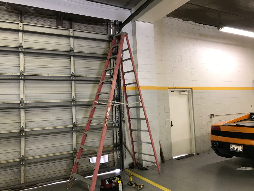 garage door repair near me